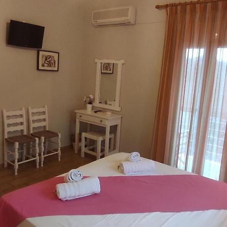 Rastoni Guest House Skopelos ภายนอก รูปภาพ