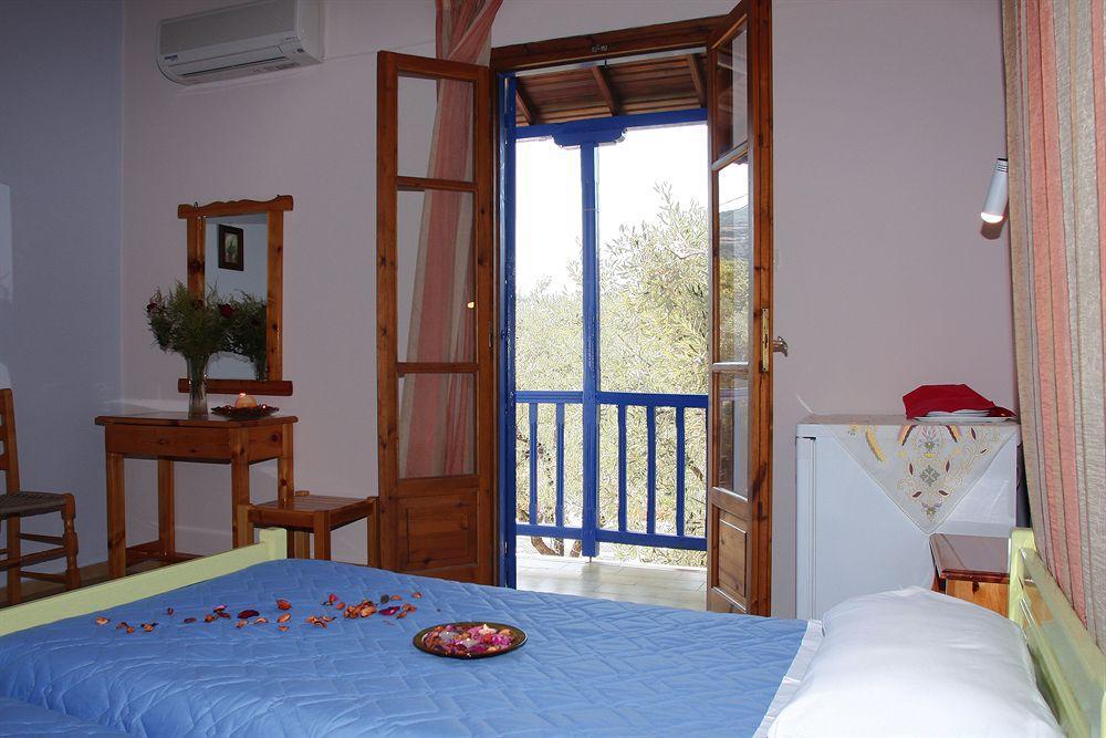 Rastoni Guest House Skopelos ภายนอก รูปภาพ